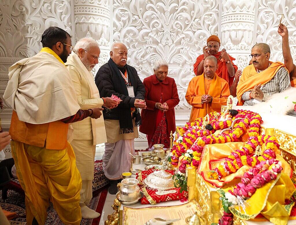Best Visit Ram Janmabhoomi Ayodhya prime minister modi at pran pratishtha (1)
